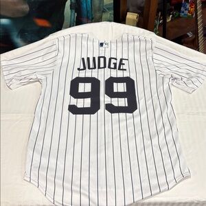 New York Yankees Aaron Judge #99 Nike Jersey Men’s Medium